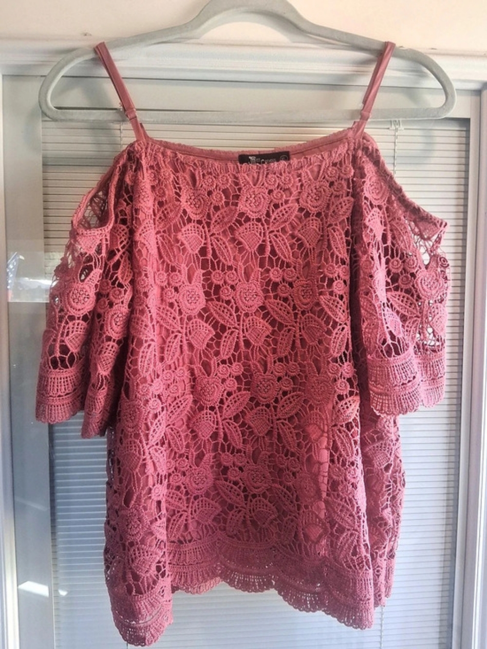 Miss Chievous Off The Shoulder Lace Top Pink XL